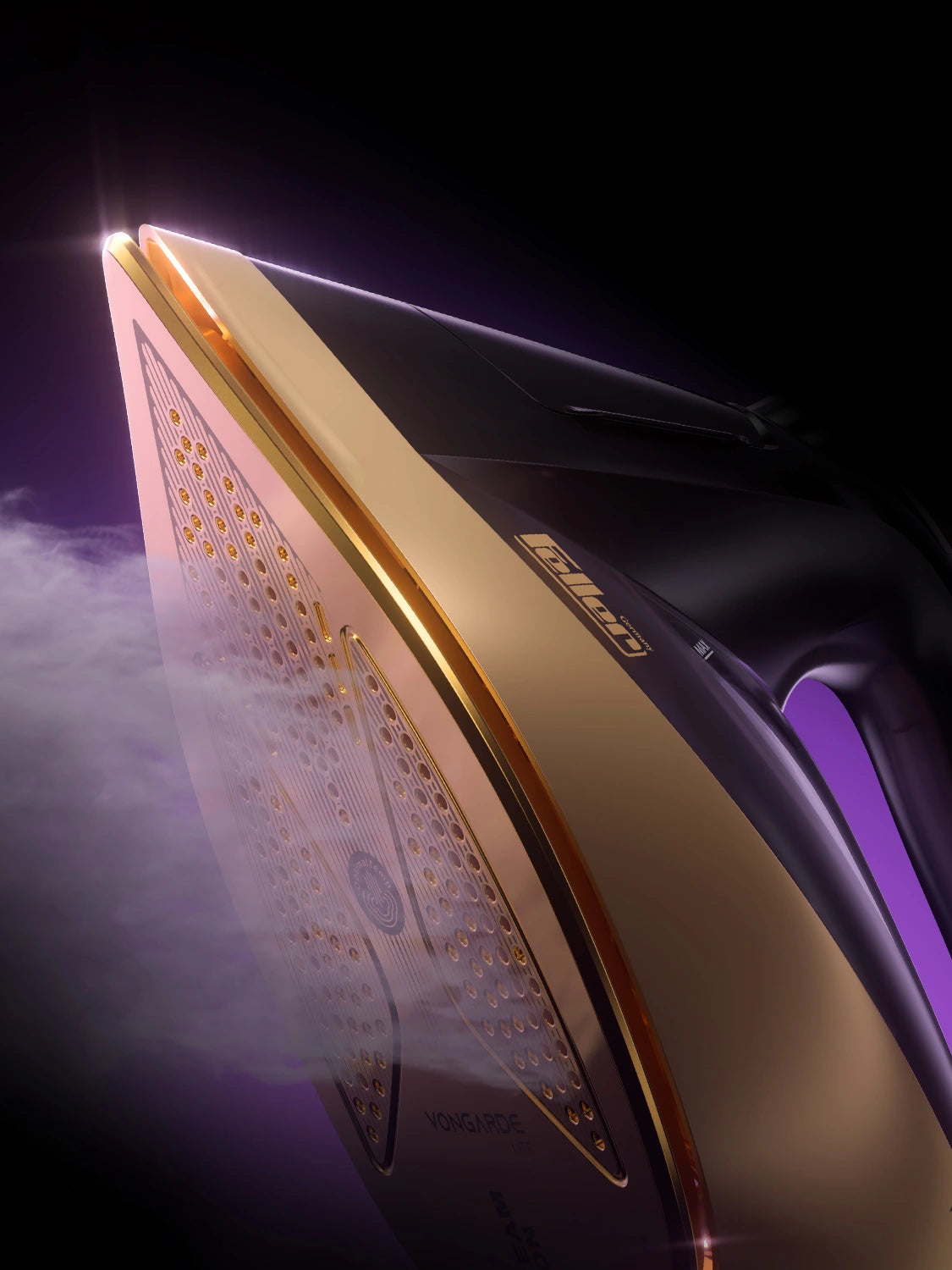 SI260 Steam Iron Gold